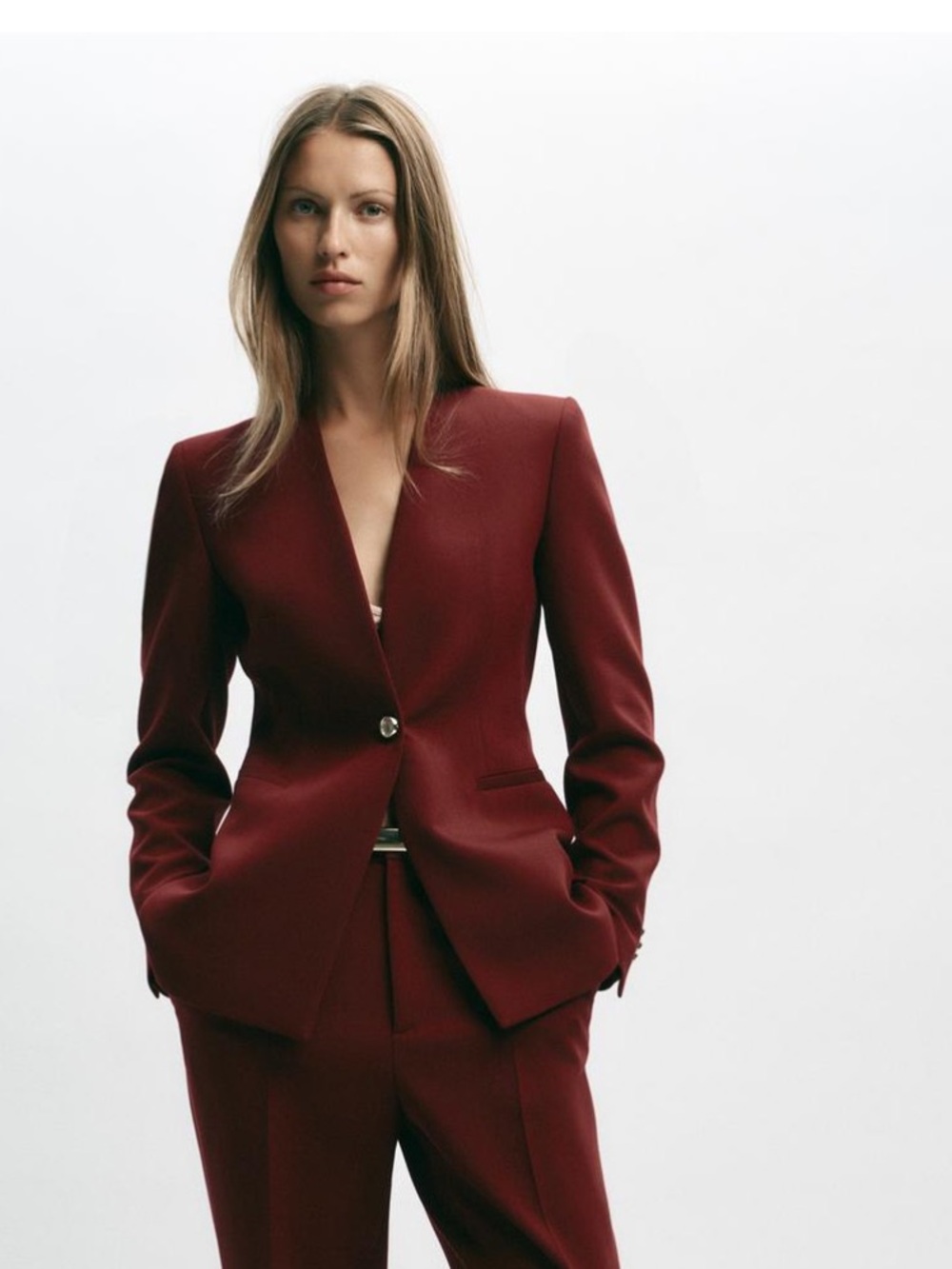 Zara NWT fitted burgundy structured blazer 8531/597